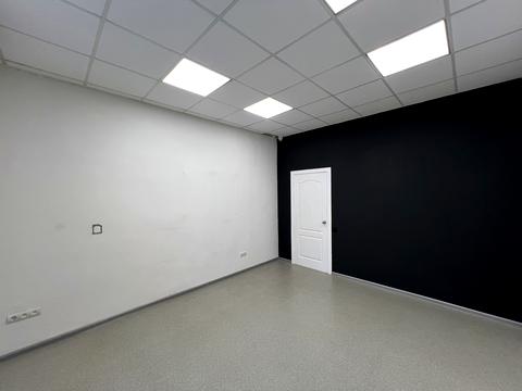 комерційна за адресою Оболонська вул., 7