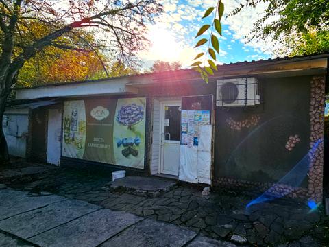 комерційна за адресою Української Добровольчої Армії вул. (Республіканська), 14