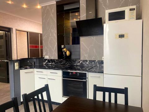 квартира за адресою Василя Симоненка вул., 5-А