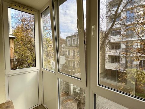 квартира за адресою Набережно-Хрещатицька вул., 35-А