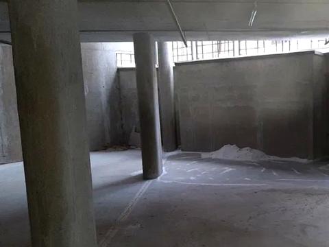паркомісце за адресою Василя Тютюнника вул. (Анрі Барбюса), 28-А