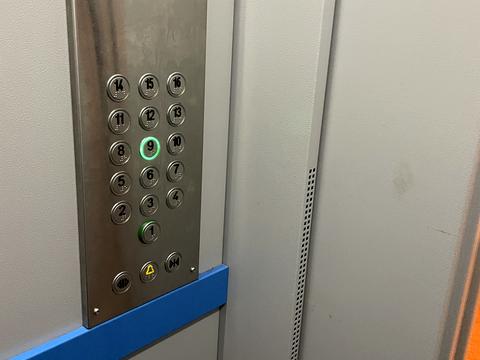 квартира по адресу Зои Гайдай ул., 9-А