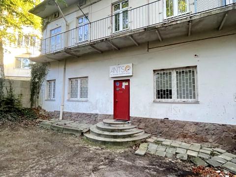 коммерческая по адресу Крушельницкой ул., 1