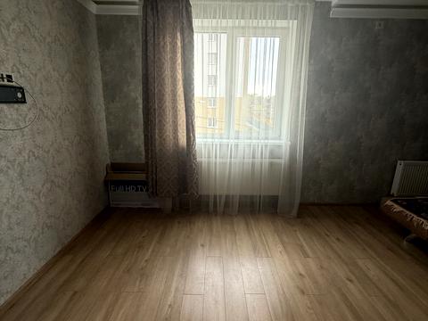 квартира за адресою Льва Ландау просп. (50-річчя СРСР), 52