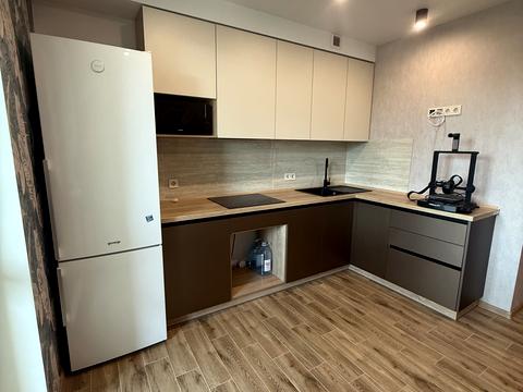 квартира за адресою Льва Ландау просп. (50-річчя СРСР), 52