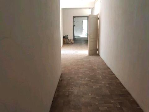 комерційна за адресою Киргизька вул., 19