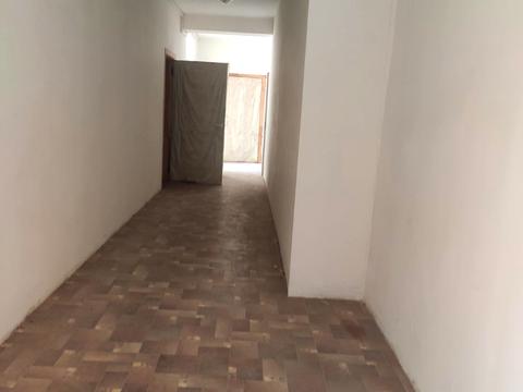 комерційна за адресою Киргизька вул., 19