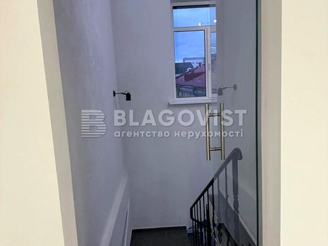 коммерческая по адресу Нижний Вал ул., 31