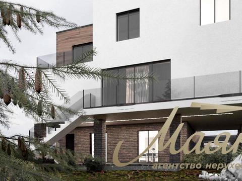 будинок за адресою Листопадна вул.