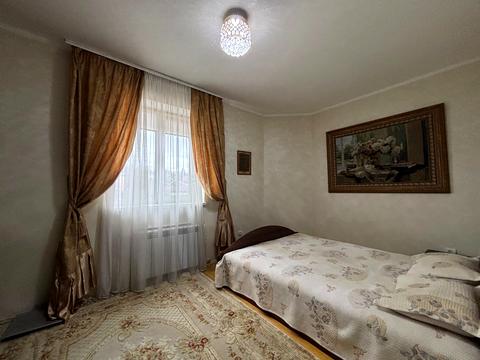 будинок за адресою Карпатської Січі вул. (Гвардійська)