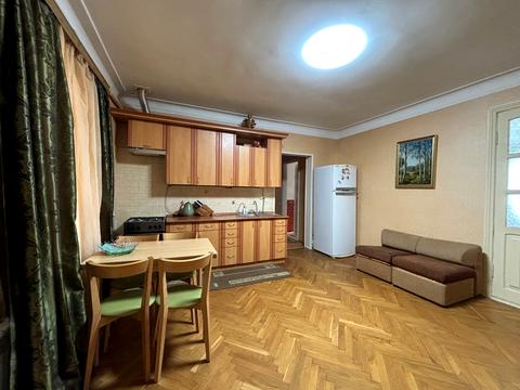 будинок за адресою Карпатської Січі вул. (Гвардійська)