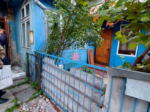 квартира за адресою Середня вул., 33