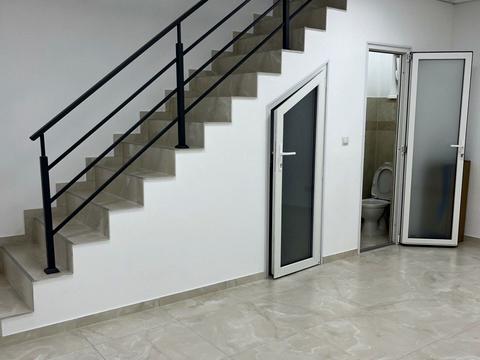 комерційна за адресою привокзальна, 2