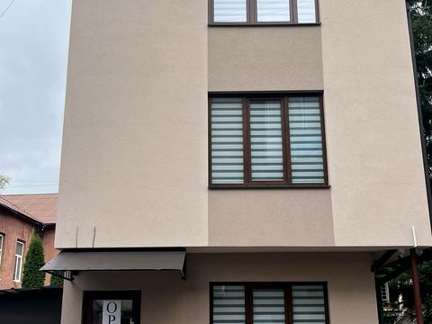 комерційна за адресою привокзальна, 2