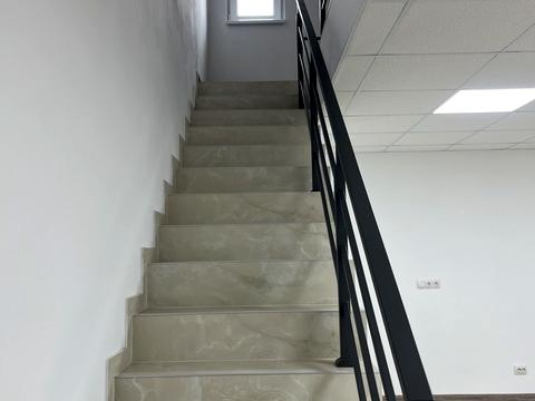 комерційна за адресою привокзальна, 2