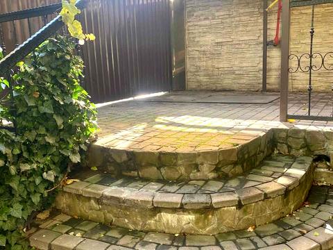 будинок за адресою Патріотів вул.