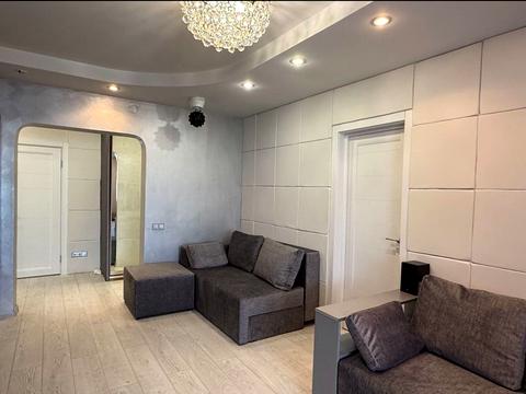 квартира за адресою Анни Ахматової вул., 16-Г