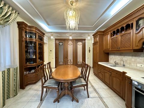 квартира по адресу Кудрявский спуск, 3-А