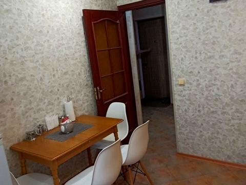 квартира за адресою Михайла Комарова вул. (Тархова), 5