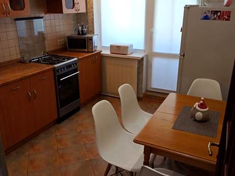 квартира за адресою Михайла Комарова вул. (Тархова), 5