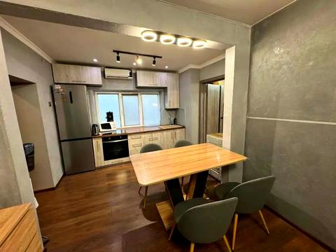 дом по адресу Подгородное, рубіновий бульвар