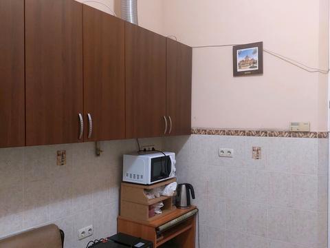 комерційна за адресою Пекарська, 40