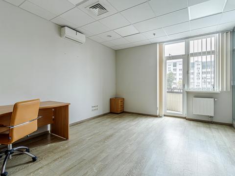комерційна за адресою Василя Тютюнника вул. (Анрі Барбюса), 37