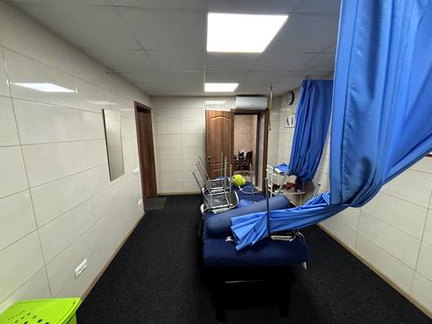 комерційна за адресою Лабораторний пров., 20-А