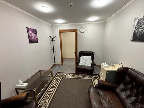 комерційна за адресою Лабораторний пров., 20-А