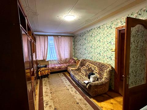 квартира за адресою Броварна вул., 12