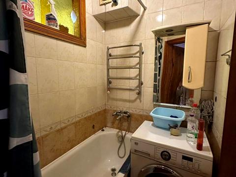 квартира за адресою Броварна вул., 12