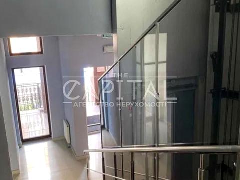 комерційна за адресою Лук'янівська вул., 23