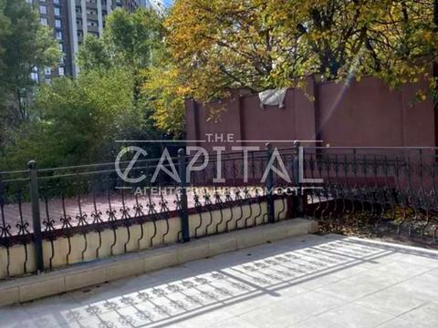 комерційна за адресою Лук'янівська вул., 23