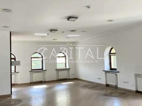 комерційна за адресою Лук'янівська вул., 23