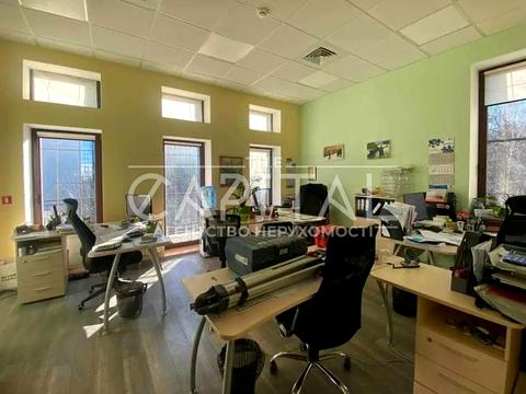 комерційна за адресою Лук'янівська вул., 23