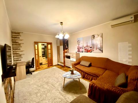 квартира за адресою Київ, Чорнобильська вул., 4/56