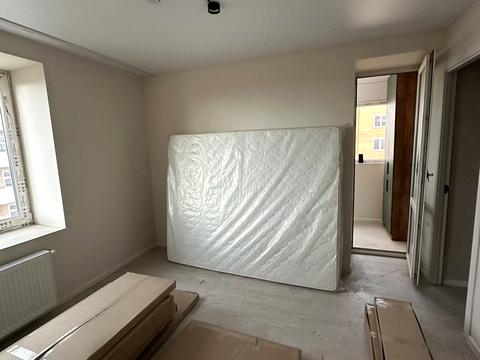 квартира за адресою Тролейбусна вул., 4-В