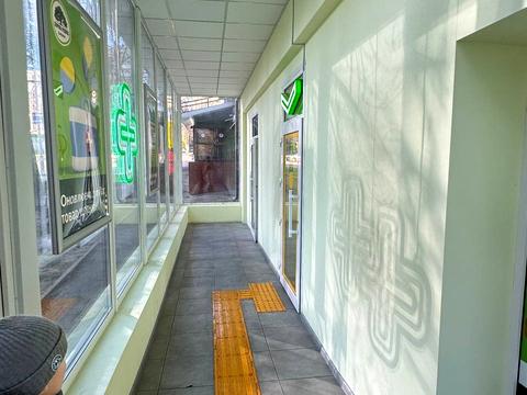 комерційна за адресою Миколи Міхновського бульв. (Дружби Народів), 18/7