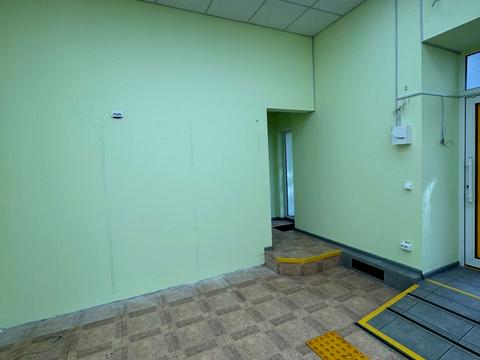 комерційна за адресою Миколи Міхновського бульв. (Дружби Народів), 18/7