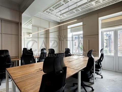 комерційна за адресою Еспланадна вул., 32-В