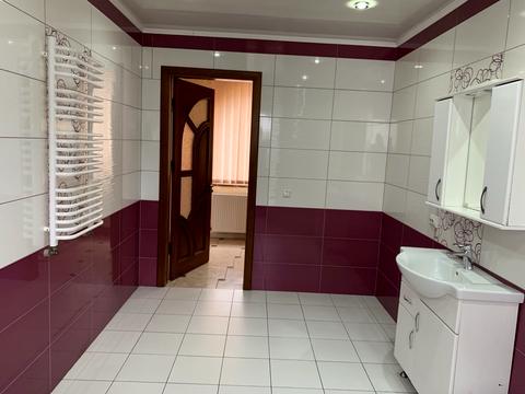 будинок за адресою Шептицького, 1