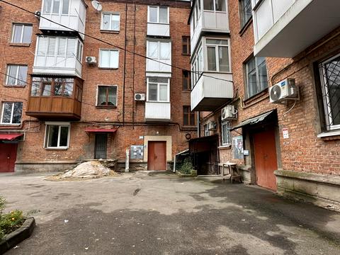 комерційна за адресою Київська вул., 7/4