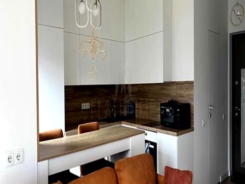 квартира за адресою Салютна вул., 2