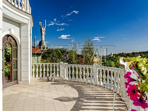 будинок за адресою Редутна вул.