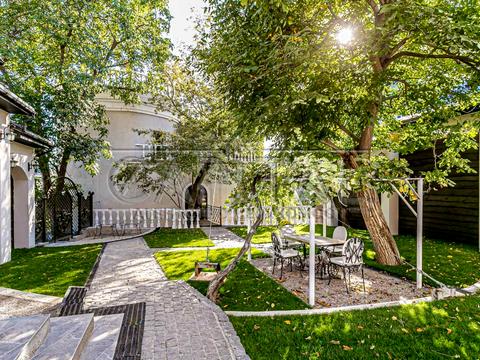 будинок за адресою Редутна вул.