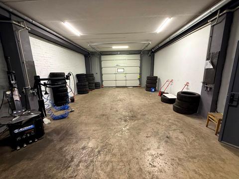 комерційна за адресою Сонячна Набережна вул. (Маршала Малиновського), 76