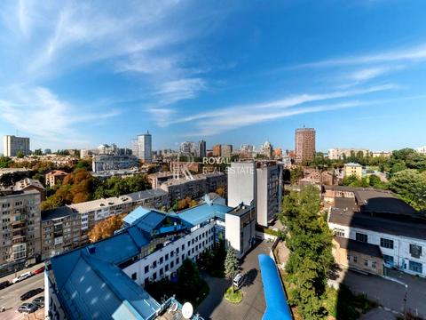 комерційна за адресою Кловський узвіз, 7a