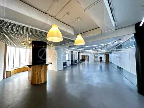 комерційна за адресою Лесі Українки бульв., 23-б