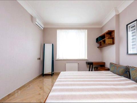 квартира за адресою Дніпровська набережна вул., 14