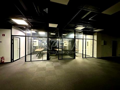 комерційна за адресою Вадима Гетьмана вул., 6